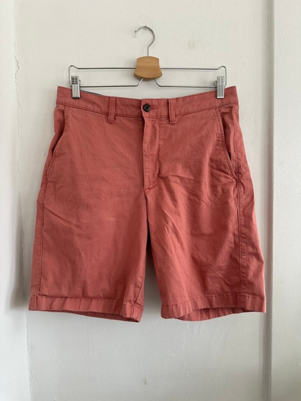 L.L. Bean Men's Standard Fit Shorts | Size 32